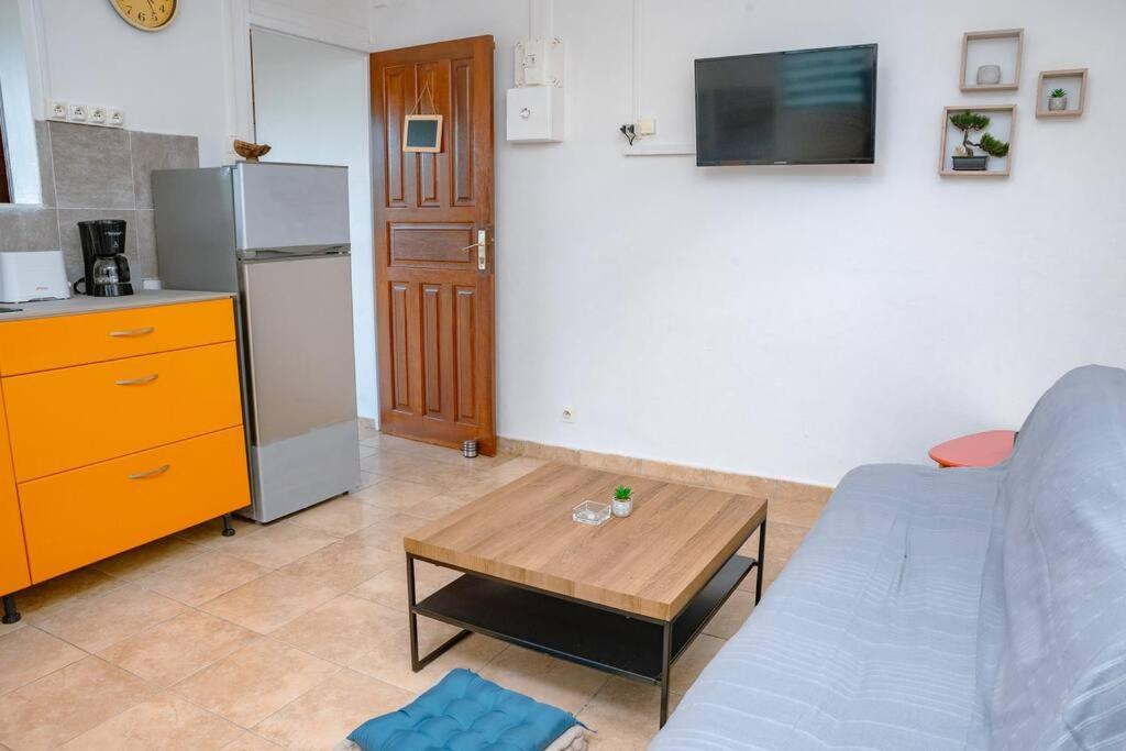 Villa Le Man Nima Les Abymes Esterno foto
