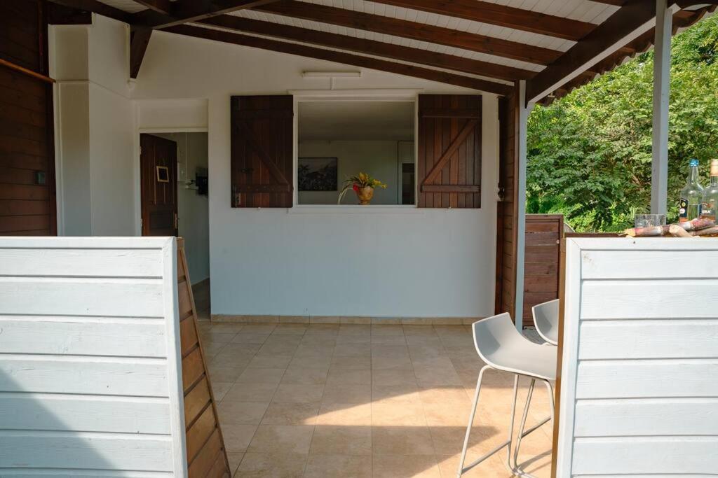 Villa Le Man Nima Les Abymes Esterno foto